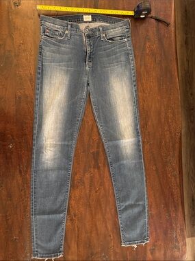 Hudson Women’s Blue Slim Fit Distressed, Nico Midrise super skinny size 30